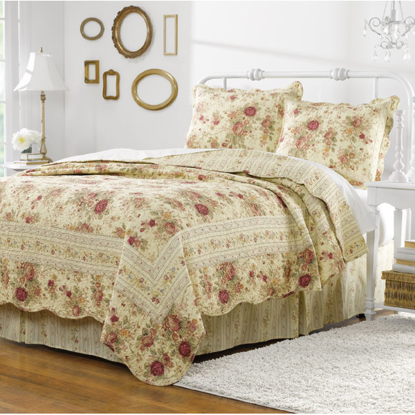 August Grove® Beaudin 100 Cotton Reversible Farmhouse / Country Quilt